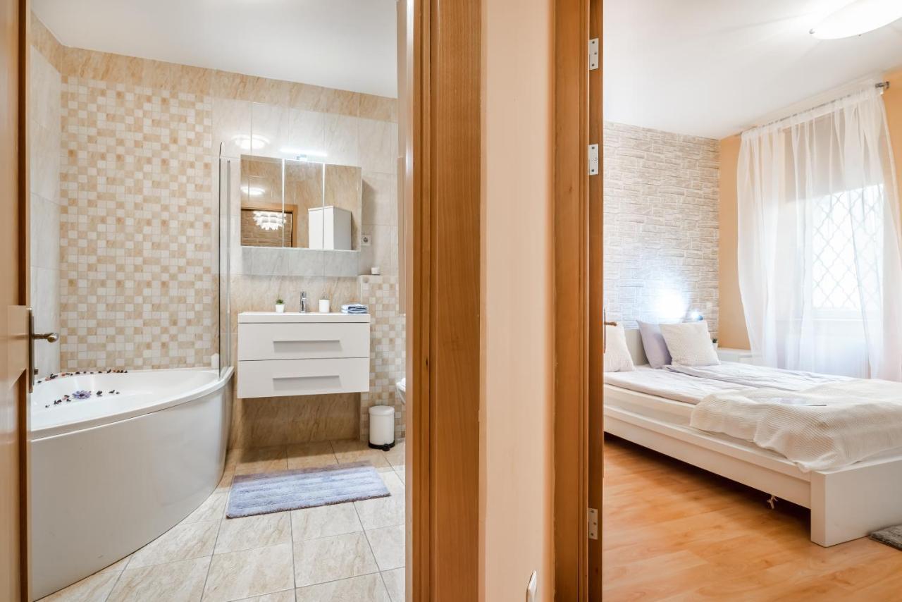 Central Premier Apartment Budapest Exterior photo