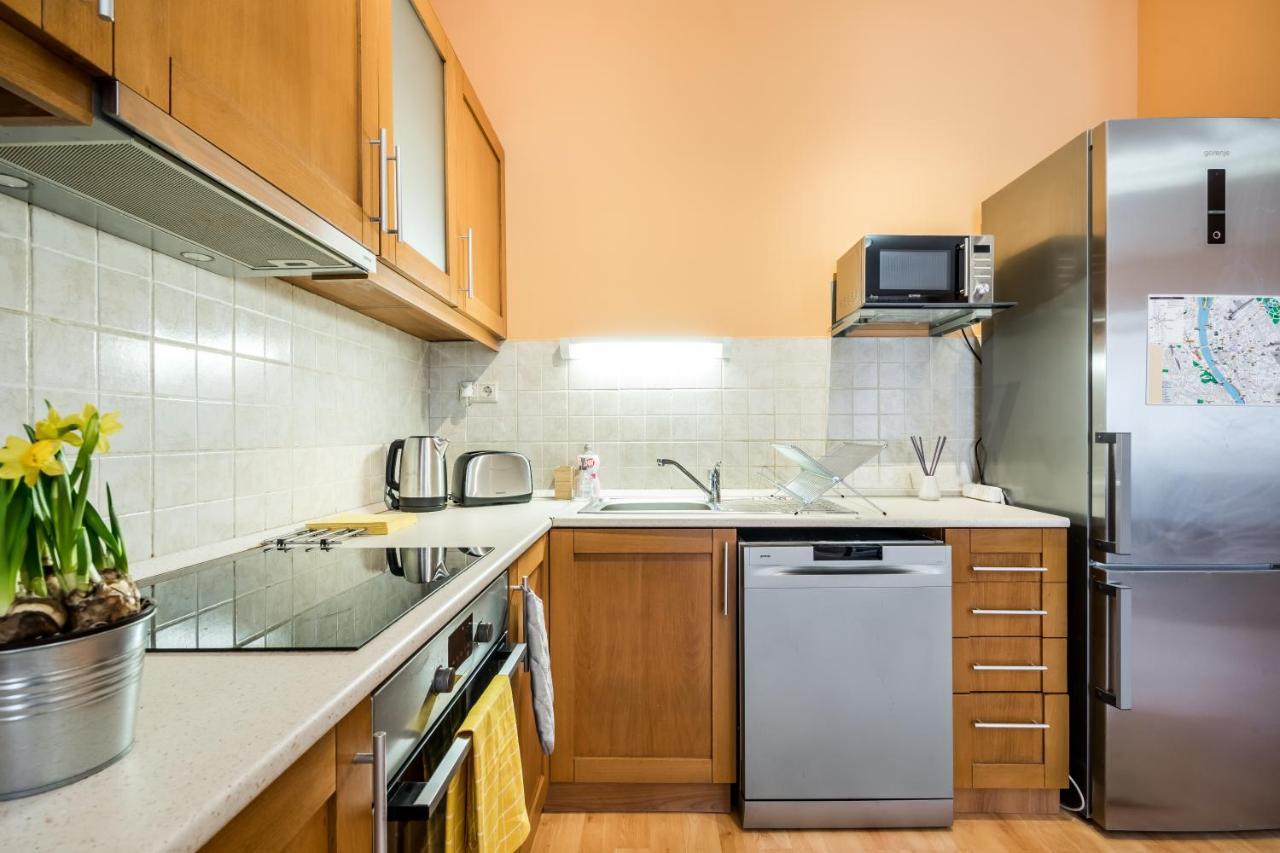 Central Premier Apartment Budapest Exterior photo